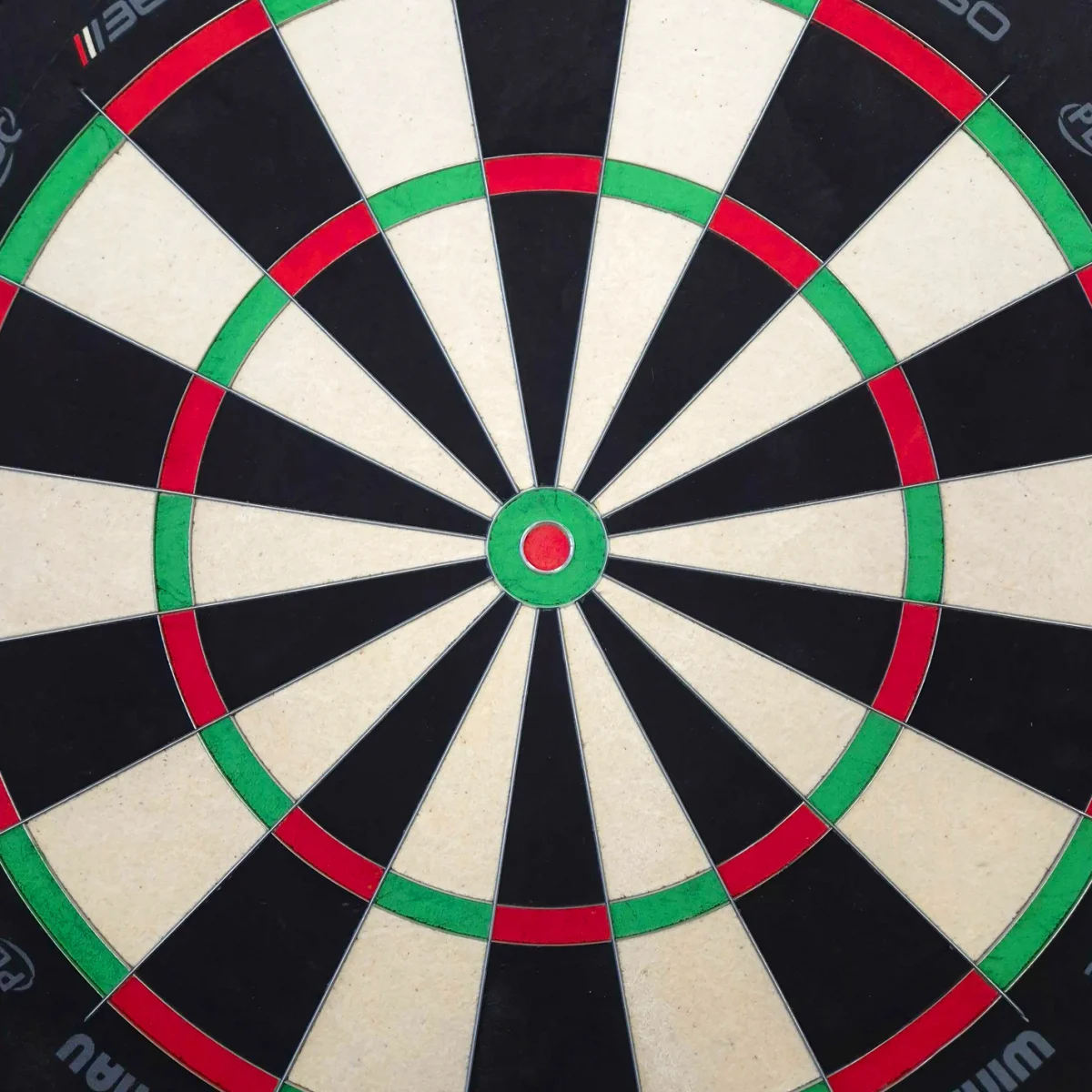 Winmau Blade 6 Triple Core 360